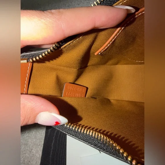 Celine Ava Triomphe Canvas & Calfskin Shoulder Bag! - Picture 6 of 7